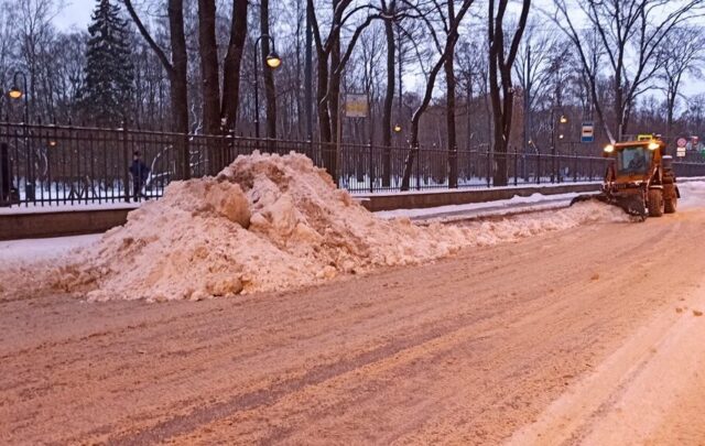 Цифровая система контроля будет следить за качеством уборки снега в Петербурге