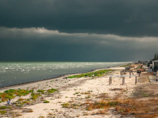 Лукашенко греет ладошки: Херсон захотели передать Беларуси под стройку