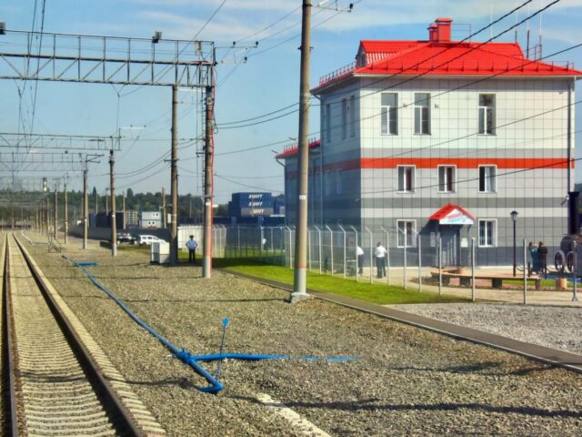 Миллиардный ущерб: в Ленобласти взяли сотрудников «РЖД» за криптофермы