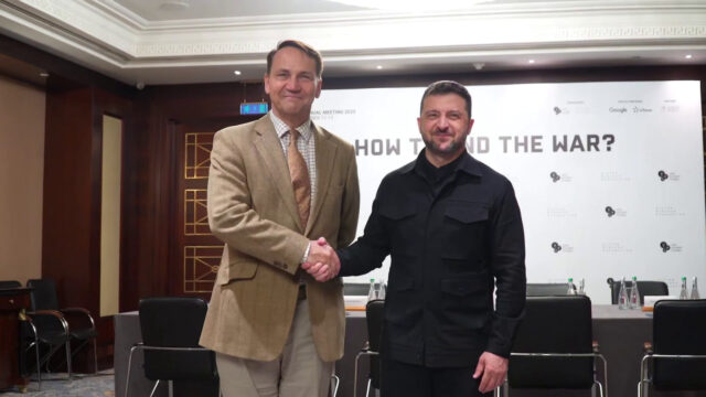 Шоу в Киеве: эксперт раскрыл истинный мотив визитов Гарри и Сикорского