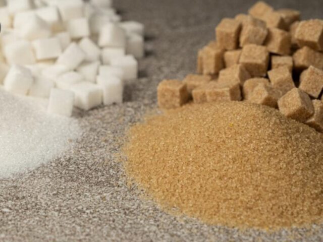 Сахарный бум: эксперты назвали причины падения цен на продукт